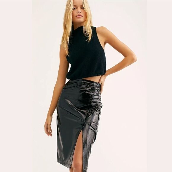 NWT FREE PEOPLE SLICK VINYL PATENT PENCIL SKIRT - Picture 1 of 3